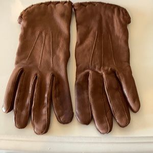 Leather gloves